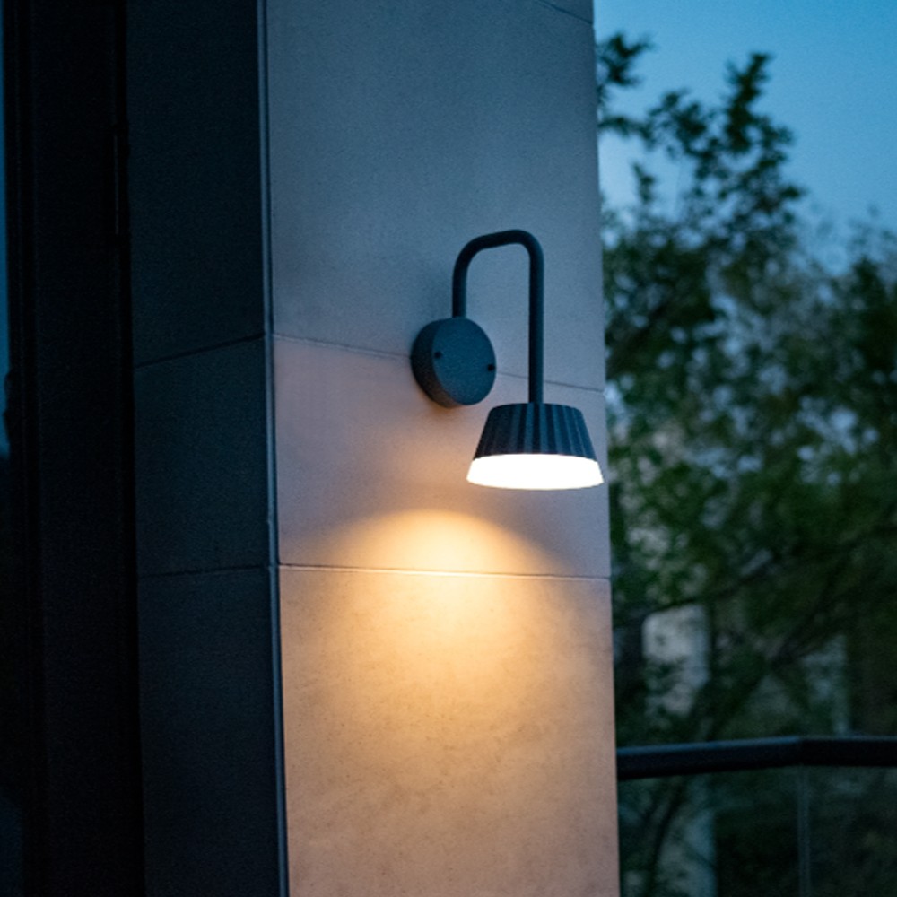 چراغ دیواری پارکی 10 وات PLX 8007-W مدل1