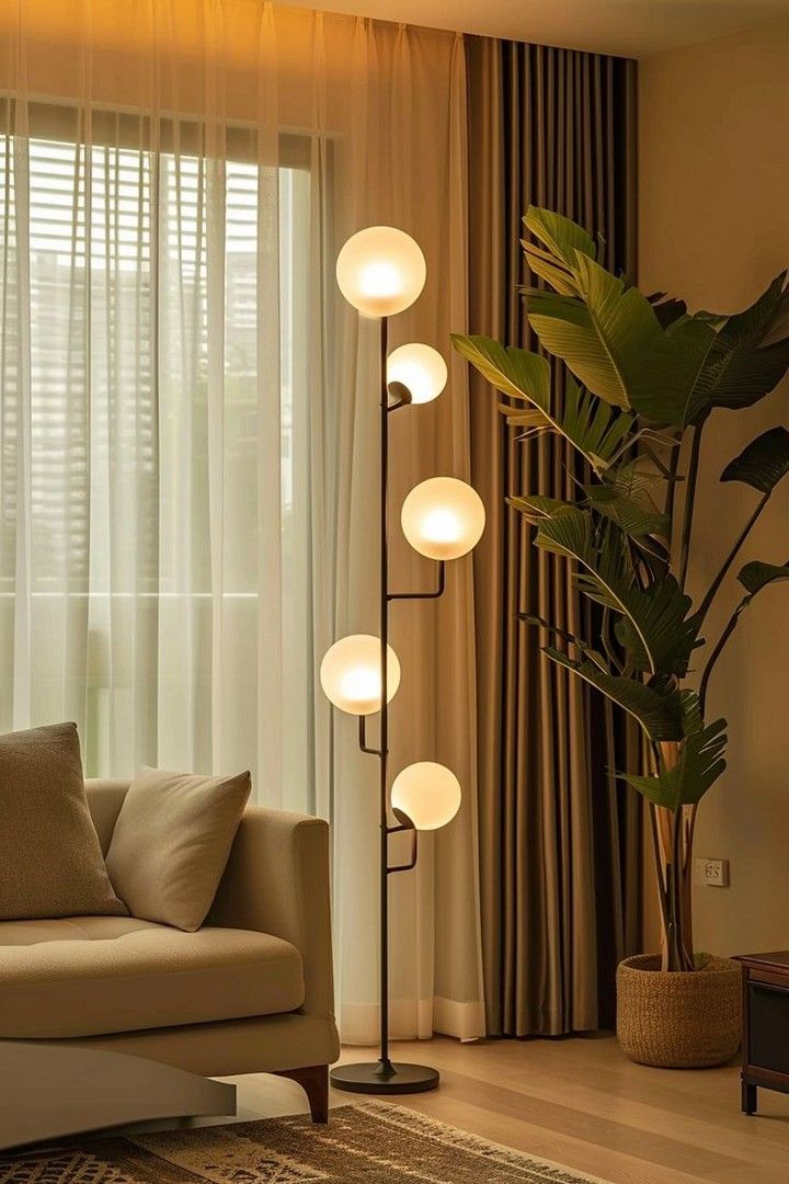 چراغ استند کنار سالن