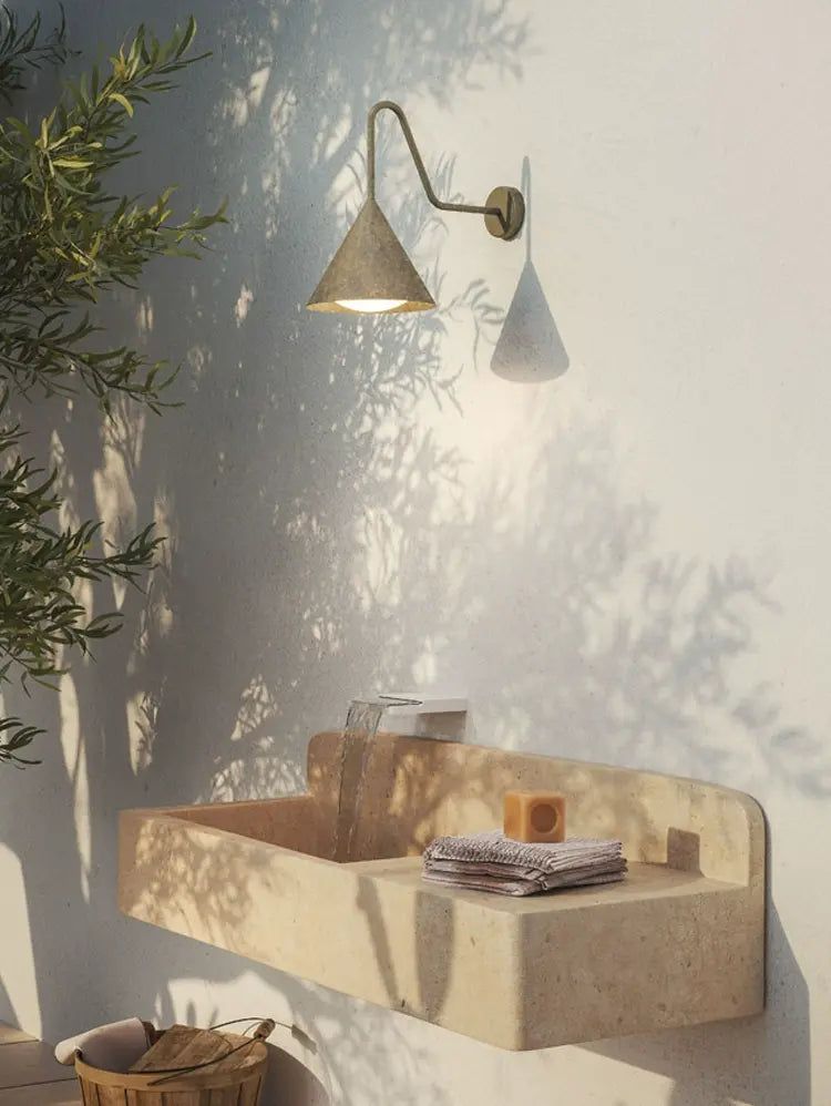 چراغ دیواری پارکی مدرن