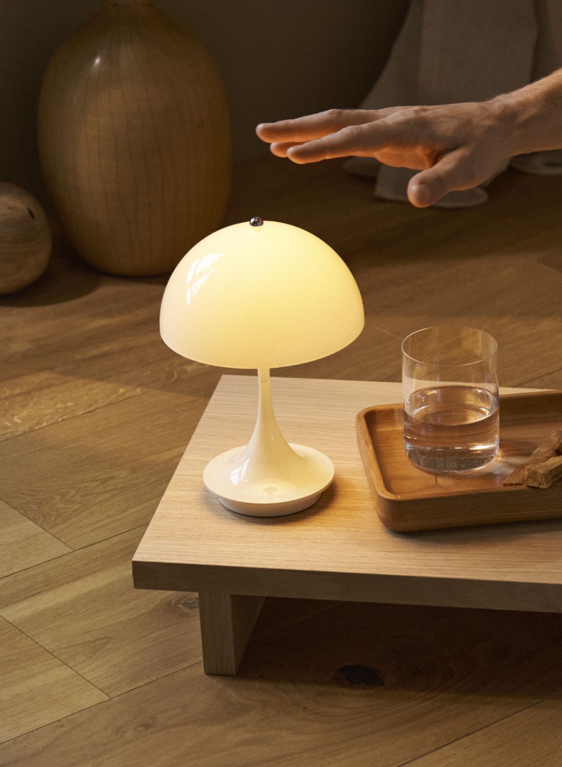 چراغ های شارژی رومیزی